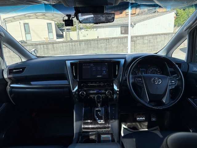 トヨタ アルファード S Cパッケージ 大阪府 2020(令2)年 4万km ホワイトパールクリスタルシャイン ダブルサンルーフ/純正10型ナビ/(BT/フルセグ/CD/DVD/USB)/バックカメラ/フリップダウンモニター/デジタルインナーミラー/アドミレイションエアロ/RSR車高調/社外足回り/RAYS20インチアルミホイール/三眼LEDヘッドライト/黒革シート/キャプテンシート/パワーシート/電動リアゲート/両側パワースライドドア/前後ドライブレコーダー/AC100V/ワンオーナー/スマートキー×2