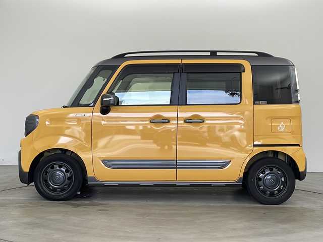 スズキ スペーシア ギア HYBRID XZターボ 兵庫県 2021(令3)年 2.5万km アクティブイエロー/ガンメタリック2トーン ・デュアルカメラブレーキサポート/・誤発進抑制機能/・車線逸脱警報機能/・ふらつき警報機能/・先行車発進お知らせ機能/・アダプティブクルーズコントロール/・ハイビームアシスト/・後退時ブレーキサポート/・後方誤発進抑制機能/・LEDヘッドライト/・社外SDナビ（CN-RZ765W）/CD/DVD/SD/BT/フルセグ/・バックカメラ/・ビルトインETC/・両側パワースライドドア/・パドルシフト/・革巻きステアリング/・社外前後ドライブレコーダー/・横滑り防止装置/・クリアランスソナー/・スマートキー