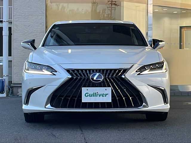 レクサス ＥＳ 300h バージョンL 福島県 2020(令2)年 1.9万km ソニッククォーツ 登録時走行距離　18954キロ/ワンオーナー/サンルーフ/黒革シート/360度カメラ/メーカーナビ/フルセグTV/エアコンシート/レクサスセーフティー/パワーシート/ビルトインETC/パワーバックドア/ビルトインETC/クリアランスソナー/ドライブレコーダー