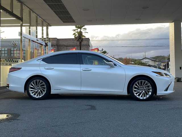 レクサス ＥＳ 300h バージョンL 福島県 2020(令2)年 1.9万km ソニッククォーツ 登録時走行距離　18954キロ/ワンオーナー/サンルーフ/黒革シート/360度カメラ/メーカーナビ/フルセグTV/エアコンシート/レクサスセーフティー/パワーシート/ビルトインETC/パワーバックドア/ビルトインETC/クリアランスソナー/ドライブレコーダー