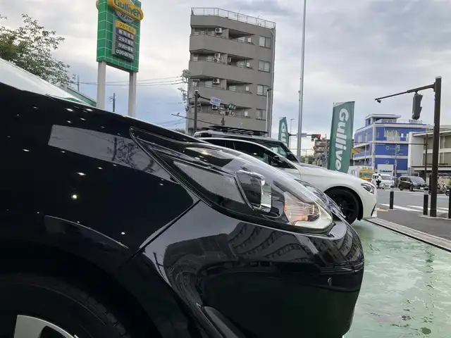 トヨタ アクア S スタイルブラック 神奈川県 2019(令1)年 0.7万km ブラックマイカ 純正メモリーナビ・ワンセグTV/（NSCN-W68）/バックカメラ/全方位カメラ/トヨタセーフティセンス/PCS(プリクラッシュセーフティ)/LDA(レーンディパーチャーアラート)/オートマチックハイビーム/先行車発進告知機能/ビルトインETC/LEDヘッドライト/LEDフォグランプ/オートライト/ドラレコ/ライトレベライザー/ウインカーミラー/ドルフィンアンテナ/プッシュスタート/スマートキー/ステアリングスイッチ/チルトステアリング/シートアジャスター/電動格納ミラー/フロアマット/ドアバイザー/VSC/Wエアバッグ/ABS/新車保証書/取扱説明書/ナビ取扱説明書/スペアキー（スマートキー）