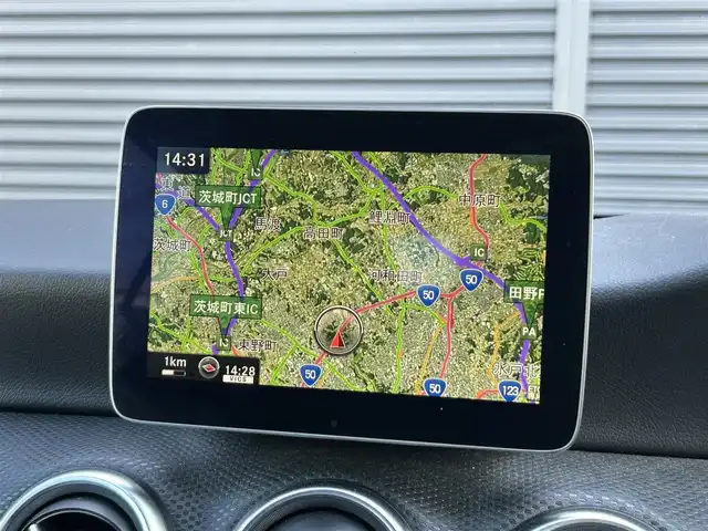 メルセデス・ベンツ Ａ１８０ スタイル 茨城県 2018(平30)年 2万km コスモスブラック 後期 /RSP /ACC /ナビ /TV /Bカメラ /LED /半革 /Sヒ-タ- /M付パワーシート /レーンキープアシスト /ブラインドスポットアシスト /パークトロニック /CarPlay/BT/USB/DVD /ETC2.0 /キーレスゴー /純正16インチAW /禁煙車