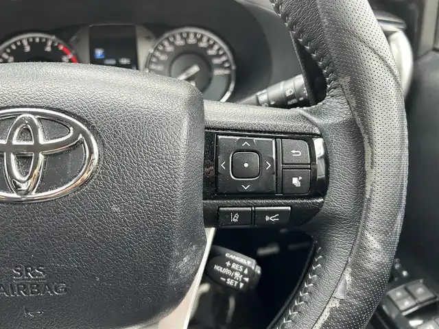 トヨタ ハイラックス Z 愛知県 2021(令3)年 5.7万km オキサイドブロンズM ワンオーナー/アルパイン11インチSDナビテレビ/フルセグテレビ/バックカメラ/トヨタセーフティセンス/RAYS17インチAW/黒レザー調シートカバー/社外ハードトノカバー/オーバーフェンダー/フロントカメラ/保証書　取説　スペアキー