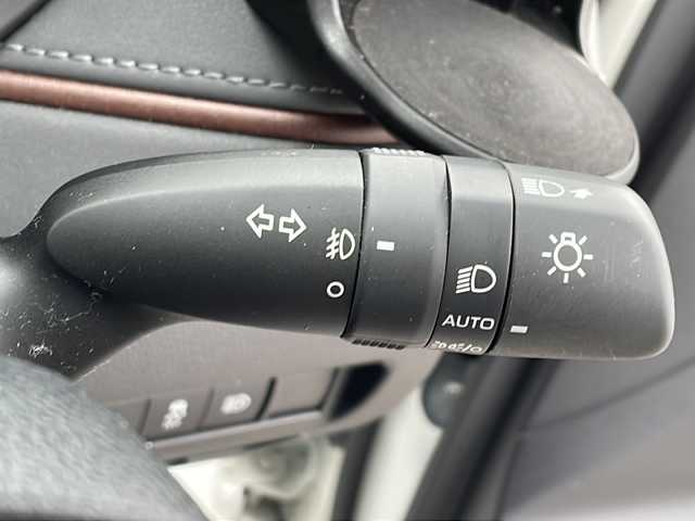 トヨタ ハリアー G 徳島県 2021(令3)年 5.1万km ホワイトパールクリスタルシャイン 純正ナビ/（ラジオ/フルセグ/BT/USB/AUX）/バックカメラ/ビルトインETC/追従式クルーズコントロール/ブラインドスポットモニター/デジタルインナーミラー/オートブレーキホールド/電動リアゲート/合皮シート/D席パワーシート/前後コーナーセンサー/LEDヘッドライト/純正フロアマット