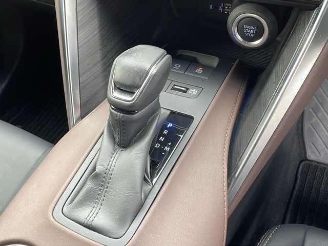 トヨタ ハリアー G 徳島県 2021(令3)年 5.1万km ホワイトパールクリスタルシャイン 純正ナビ/（ラジオ/フルセグ/BT/USB/AUX）/バックカメラ/ビルトインETC/追従式クルーズコントロール/ブラインドスポットモニター/デジタルインナーミラー/オートブレーキホールド/電動リアゲート/合皮シート/D席パワーシート/前後コーナーセンサー/LEDヘッドライト/純正フロアマット