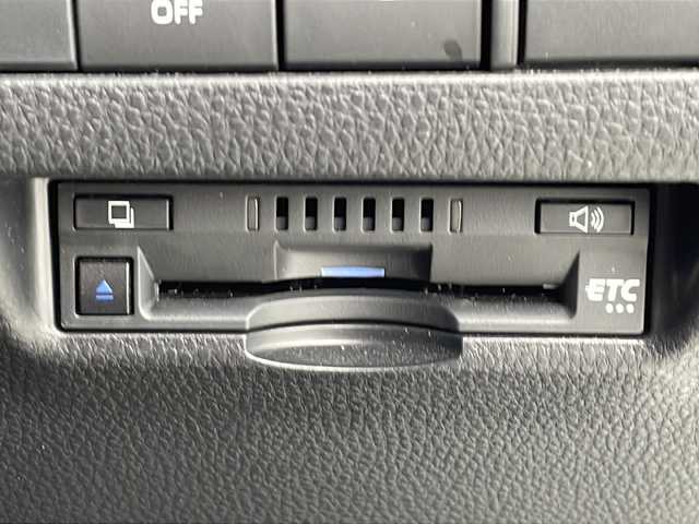 トヨタ ハリアー G 徳島県 2021(令3)年 5.1万km ホワイトパールクリスタルシャイン 純正ナビ/（ラジオ/フルセグ/BT/USB/AUX）/バックカメラ/ビルトインETC/追従式クルーズコントロール/ブラインドスポットモニター/デジタルインナーミラー/オートブレーキホールド/電動リアゲート/合皮シート/D席パワーシート/前後コーナーセンサー/LEDヘッドライト/純正フロアマット