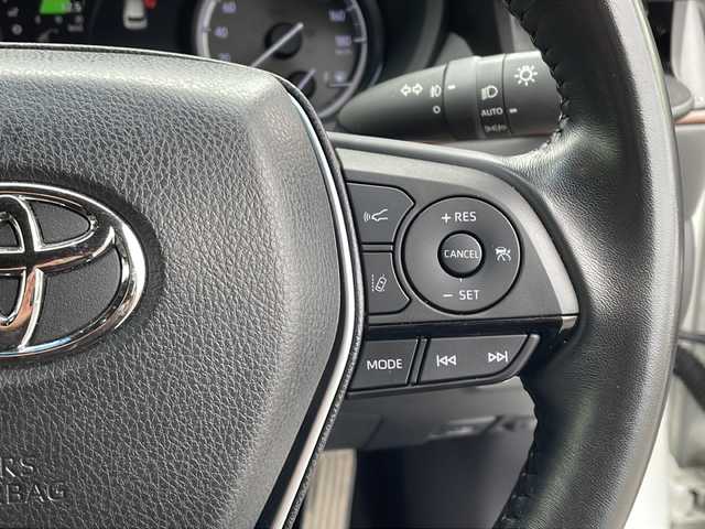 トヨタ ハリアー G 徳島県 2021(令3)年 5.1万km ホワイトパールクリスタルシャイン 純正ナビ/（ラジオ/フルセグ/BT/USB/AUX）/バックカメラ/ビルトインETC/追従式クルーズコントロール/ブラインドスポットモニター/デジタルインナーミラー/オートブレーキホールド/電動リアゲート/合皮シート/D席パワーシート/前後コーナーセンサー/LEDヘッドライト/純正フロアマット