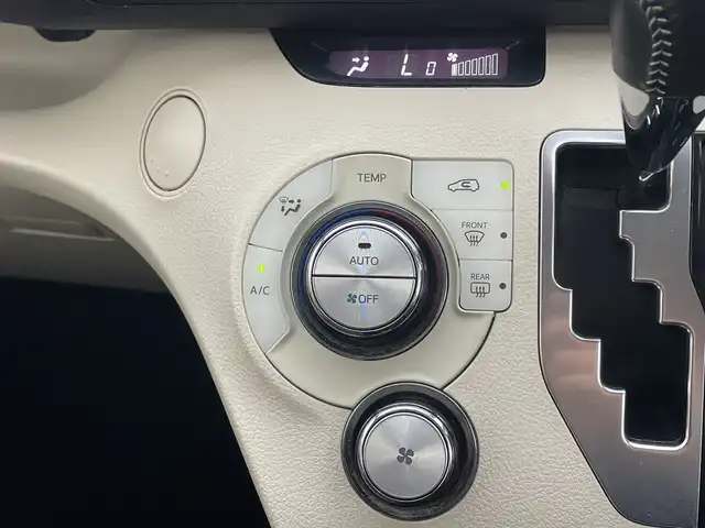トヨタ シエンタ G 群馬県 2016(平28)年 6.2万km ホワイトパールクリスタルシャイン 純正ナビ　フルセグＴＶ　バックカメラ　両側電動スライドドア　ビルトインＥＴＣ　ＬＥＤヘッドライト　ヘッドライトレベライザー　スマートキー　革巻きステアリング　横滑り防止装置　アイドリングストップ　禁煙