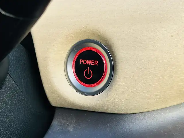 ホンダ フリード ハイブリット G ホンダセンシング 神奈川県 2019(平31)年 4.4万km プレミアムスパークルブラックパール ワンオーナー/純正メモリナビ/・DTV/CD/DVD/Bluetooth/Music Rack/バックカメラ/前後ドライブレコーダー/純正フリップダウンモニター/Honda SENSING/・アダプティブクルーズコントロール/・路外逸脱抑制機能/・先行車発進お知らせ機能/・車線維持支援システム/・衝突軽減ブレーキ/ビークルスタビリティアシスト/イモビライザー/両側パワースライドドア/ウォークスルー/純正１５インチアルミホイール/純正１５インチスタッドレススチールホイール（積載×４）/純正LEDヘッドライト/純正フロアマット/ビルトインETC/革巻きステアリング/プッシュEgスタート/ストップ/スマートキー×２/取扱説明書/新車時保証書