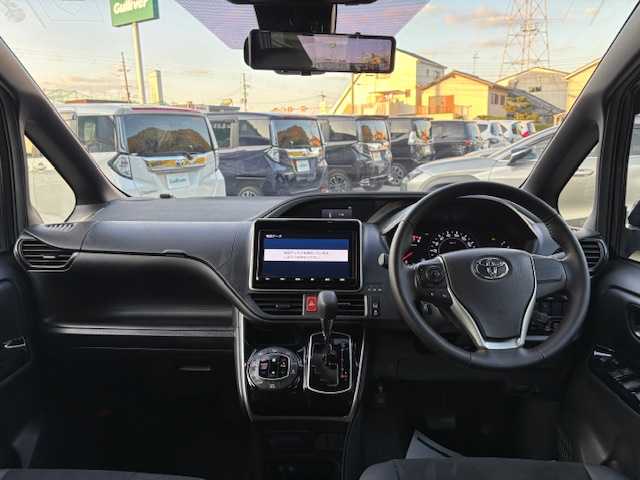 トヨタ ヴォクシー ZS 煌Ⅲ 大阪府 2021(令3)年 5万km ブラック 純正9型ナビ/フルセグ/両側パワースライドドア/トヨタセーフティセンス/クリアランスソナー/デジタルインナーミラー/ビルトインETC/ハーフレザーシート/LEDヘッドライト/純正アルミホイール/プッシュスタート/スマートキー