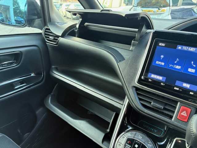 トヨタ ヴォクシー ZS 煌Ⅲ 大阪府 2021(令3)年 5万km ブラック 純正9型ナビ/フルセグ/両側パワースライドドア/トヨタセーフティセンス/クリアランスソナー/デジタルインナーミラー/ビルトインETC/ハーフレザーシート/LEDヘッドライト/純正アルミホイール/プッシュスタート/スマートキー