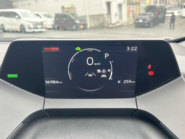 トヨタ プリウス Z 京都府 2023(令5)年 3.7万km プラチナホワイトパールマイカ ワンオーナー/純正ナビ/・FM/AM/Bluetooth/・フルセグテレビ/ETC2.0/ドライブレコーダー/全周囲カメラ/バックカメラ/Toyota Safety Sense/ワイヤレス充電器/革巻きステアリング/ステアリングリモコン/ハンドルヒーター/パワーシート（D席）/メモリシート（D席）/シートヒーター（D席+N席）/エアシート（D席+N席）/前後コーナーセンサー/LEDヘッドライト/スマートキー×2/プッシュスタートボタン/純正19インチアルミホイール/純正フロアマット/取扱説明書/保証書