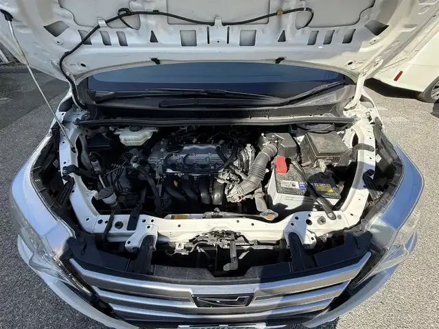 トヨタ ノア Si 千葉県 2014(平26)年 8.1万km ホワイトパールクリスタルシャイン ９インチ純正フルセグナビ（ＮＳＺＴ－Ｙ６２Ｇ）/両側パワースライド/バックカメラ/ＥＴＣ/前後ドライブレコーダー/ステアリングスイッチ/純正フロアマット/ステアリングスイッチ/アイドリングストップ/後席サンシェード/DUALエアコン/オートライト/スペアキー1本