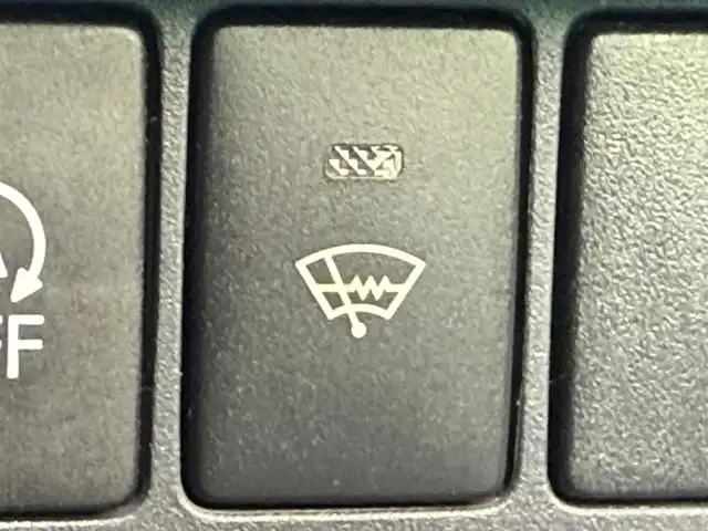 トヨタ ノア Si 千葉県 2014(平26)年 8.1万km ホワイトパールクリスタルシャイン ９インチ純正フルセグナビ（ＮＳＺＴ－Ｙ６２Ｇ）/両側パワースライド/バックカメラ/ＥＴＣ/前後ドライブレコーダー/ステアリングスイッチ/純正フロアマット/ステアリングスイッチ/アイドリングストップ/後席サンシェード/DUALエアコン/オートライト/スペアキー1本