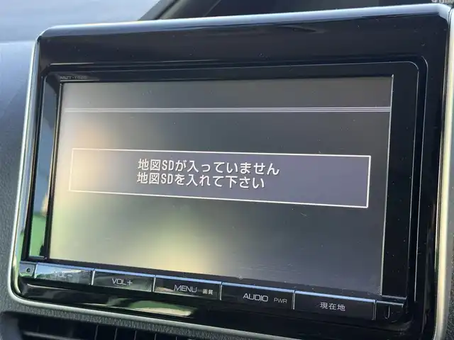 トヨタ ノア Si 千葉県 2014(平26)年 8.1万km ホワイトパールクリスタルシャイン ９インチ純正フルセグナビ（ＮＳＺＴ－Ｙ６２Ｇ）/両側パワースライド/バックカメラ/ＥＴＣ/前後ドライブレコーダー/ステアリングスイッチ/純正フロアマット/ステアリングスイッチ/アイドリングストップ/後席サンシェード/DUALエアコン/オートライト/スペアキー1本