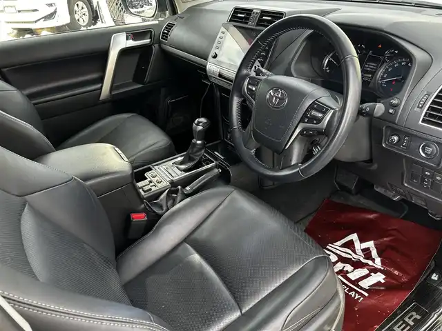 トヨタ ランドクルーザー プラド TX Lパッケージ ブラックED 道北・旭川 2021(令3)年 4.5万km ホワイトパールクリスタルシャイン メーカーオプションナビ/全方位カメラ/フルセグTV/マルチテレインモニター/サンルーフ/アドミレイションエアロ（前後）/RAYS20インチアルミホイール/コーナーセンサー/デジタルインナーミラー/ドライブレコーダー前後/黒革シート/前席パワーシート/前席シートヒーター/電動格納サードシート/ETC2.0
