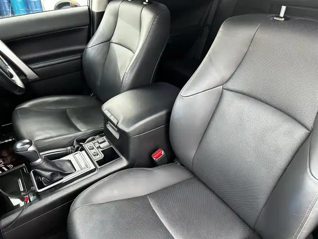 トヨタ ランドクルーザー プラド TX Lパッケージ ブラックED 道北・旭川 2021(令3)年 4.5万km ホワイトパールクリスタルシャイン メーカーオプションナビ/全方位カメラ/フルセグTV/マルチテレインモニター/サンルーフ/アドミレイションエアロ（前後）/RAYS20インチアルミホイール/コーナーセンサー/デジタルインナーミラー/ドライブレコーダー前後/黒革シート/前席パワーシート/前席シートヒーター/電動格納サードシート/ETC2.0