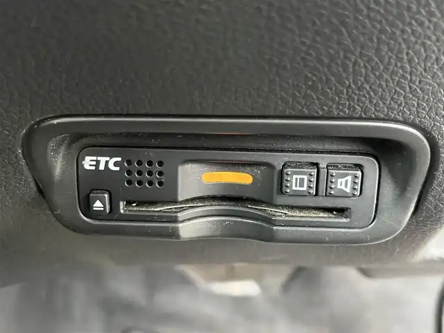 ホンダ ヴェゼル ハイブリッド Z ホンダセンシング 奈良県 2018(平30)年 6.7万km クリスタルブラックパール 純正ナビ(VXM-185VFi)/（フルセグ/BT/CD/DVD）/レーダークルーズコントロール/バックカメラ/パドルシフト/衝突軽減システム/レーンキープアシスト/ハーフレザーシート/前席シートヒーター/LEDヘッドライト/オートライト/電動格納ミラー/ETC/純正17インチAW/保証書/取り扱い説明書/スペアキーX1