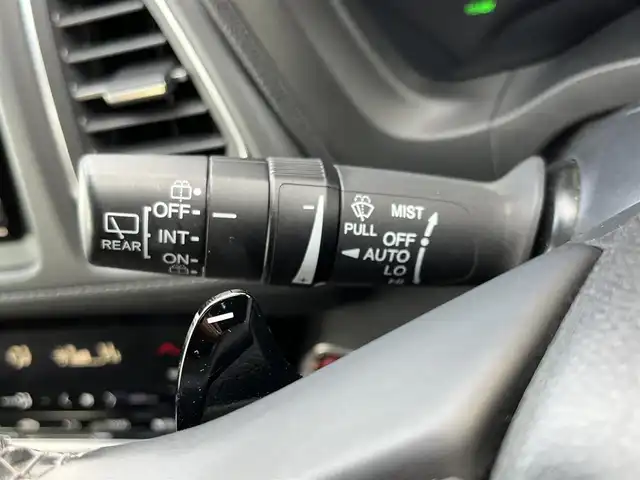 ホンダ ヴェゼル ハイブリッド Z ホンダセンシング 奈良県 2018(平30)年 6.7万km クリスタルブラックパール 純正ナビ(VXM-185VFi)/（フルセグ/BT/CD/DVD）/レーダークルーズコントロール/バックカメラ/パドルシフト/衝突軽減システム/レーンキープアシスト/ハーフレザーシート/前席シートヒーター/LEDヘッドライト/オートライト/電動格納ミラー/ETC/純正17インチAW/保証書/取り扱い説明書/スペアキーX1