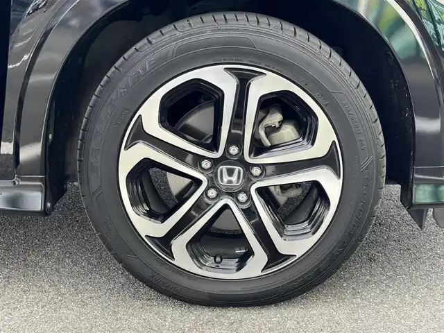 ホンダ ヴェゼル ハイブリッド Z ホンダセンシング 奈良県 2018(平30)年 6.7万km クリスタルブラックパール 純正ナビ(VXM-185VFi)/（フルセグ/BT/CD/DVD）/レーダークルーズコントロール/バックカメラ/パドルシフト/衝突軽減システム/レーンキープアシスト/ハーフレザーシート/前席シートヒーター/LEDヘッドライト/オートライト/電動格納ミラー/ETC/純正17インチAW/保証書/取り扱い説明書/スペアキーX1