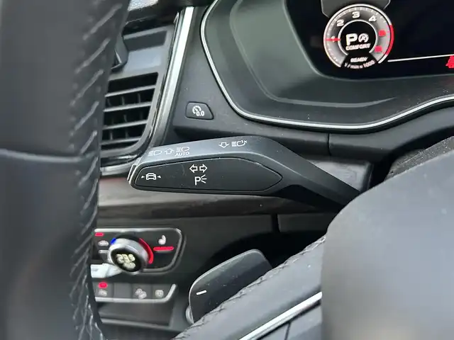 アウディ アウディ Ｑ５ ハイスタイル 山口県 2023(令5)年 2.8万km ミトスブラックメタリック 登録時走行距離27452km/純正HDDナビ/衝突被害軽減システム/アダプティブクルーズコントロール/パーキングアシスト/アイドリングストップ/全方位カメラ/電動リアゲート/D+N席パワーシート/シートヒーター/ビルトインETC/パドルシフト/ルーフレール/純正20インチアルミホイール/WAC/保証書/記録簿/取扱説明書