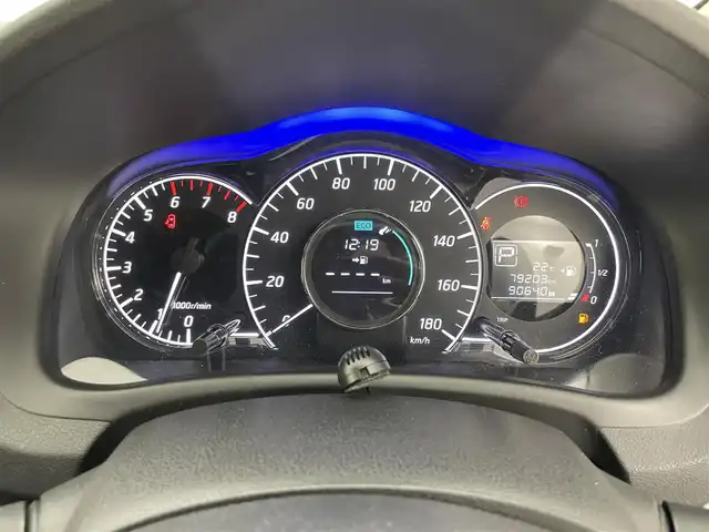 日産 ノート メダリスト 岡山県 2015(平27)年 8万km ブリリアントホワイトパール 純正ナビ（MM114D-W）/ETC/プッシュスタート/ハーフレザーシ-ト/LEDヘッドライト/オートライト/フォグライト/純正アルミホイール/オートエアコン/アイドリングストップ