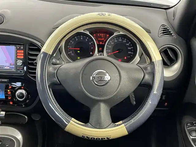 日産 ジューク 15RX タイプV 埼玉県 2013(平25)年 6.2万km ダークメタルグレー 純正ナビ　/バックカメラ　/ビルトインＥＴＣ　/純正フロアマット　/スマートキー　/オートライト　/アイドリングストップ　/ＨＩＤヘッドライト　/Ｂｌｕｅｔｏｏｔｈ　/ＣＤ　/ＤＶＤ　/フルセグTV/ＡＵＸ　/スペアキー