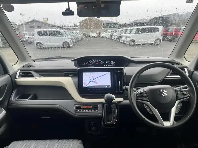 スズキ ソリオ HV MZ 岩手県 2023(令5)年 3.4万km スーパーブラックパール 純正メモリーナビ/AM/FM/CD/DVD/Bluetooth/フルセグTV/全方位カメラ/ドライブレコーダー/レーダークルーズコントロール/衝突被害軽減ブレーキ/レーンキープアシスト/横滑り防止装置/アイドリングストップ/シートヒーター/オートライト/LEDヘッドライト/スマートキー/プッシュスタート/電動格納ミラー/社外14インチAW/純正AWノーマルタイヤ車載/純正フロアマット/純正ドアバイザー
