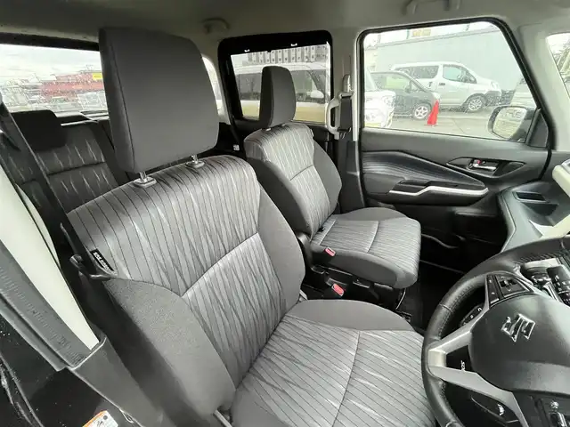 スズキ ソリオ HV MZ 岩手県 2023(令5)年 3.4万km スーパーブラックパール 純正メモリーナビ/AM/FM/CD/DVD/Bluetooth/フルセグTV/全方位カメラ/ドライブレコーダー/レーダークルーズコントロール/衝突被害軽減ブレーキ/レーンキープアシスト/横滑り防止装置/アイドリングストップ/シートヒーター/オートライト/LEDヘッドライト/スマートキー/プッシュスタート/電動格納ミラー/社外14インチAW/純正AWノーマルタイヤ車載/純正フロアマット/純正ドアバイザー