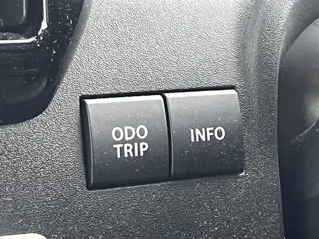 スズキ ソリオ HV MZ 岩手県 2023(令5)年 3.4万km スーパーブラックパール 純正メモリーナビ/AM/FM/CD/DVD/Bluetooth/フルセグTV/全方位カメラ/ドライブレコーダー/レーダークルーズコントロール/衝突被害軽減ブレーキ/レーンキープアシスト/横滑り防止装置/アイドリングストップ/シートヒーター/オートライト/LEDヘッドライト/スマートキー/プッシュスタート/電動格納ミラー/社外14インチAW/純正AWノーマルタイヤ車載/純正フロアマット/純正ドアバイザー