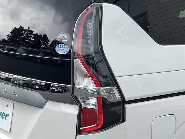 日産 セレナ ハイウェイスター V 岩手県 2020(令2)年 7.7万km ブリリアントホワイトパール 2トーン 禁煙車/4WD/ワンオーナー/両側パワースライドドア/フリップダウンモニター/純正10インチナビ/→フルセグTV/Bluetooth/CD/DVD/FM/AM/バックカメラ/全方位カメラ/ステアリングスイッチ（ナビ連動）/ハンズフリーオートスライドドア/インテリジェントクルーズコントロール/ブラインドスポットミニター/前後コーナーセンサー/電子パーキング/オートホールド/〇プッシュスタート/〇電動格納ミラー/〇ウィンカーミラー/〇ドアバイザー/〇フロアマット/〇USBポート/〇シガーソケット/オートライト/フォグライト/ドライブレコーダー/ビルトインETC/2列目サンシェード