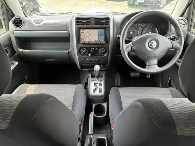 マツダ ＡＺ オフロード XC 熊本県 2010(平22)年 12万km スペリアホワイト 4WD/IC付ターボ/ルーフレール/社外メモリナビ(NVA-MS3109)/【ワンセグTV/CD】/社外16インチアルミホイール/ETC/純正フロアマット/ベンチシート/パワーステアリング/ダブルエアバッグ/パワーウインドウ/ABS/取扱説明書/保証書