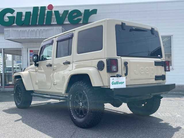 クライスラー・ジープ ジープ ラングラー アンリミテッド トレイルED 三重県 2011(平23)年 10.7万km ベージュ 50台限定車/専用ボディ色サハラタンクリアコートPFD/リザードエンボス入ブラウンレザーシート/ボディ同色ハードトップ/ボディ同色オーバーフェンダー/285/70R17インチ社外AW/社外フロントバンパー/社外リアバンパー/社外サイドステップ/社外ナビ/フルセグTV/【CD/DVD/SD/MSV/Bluetooth】/バックカメラ/ドライブレコーダー/リモコンキー/スペアキー/純正フロアマット
