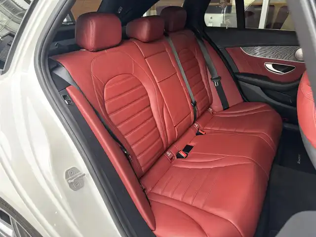 メルセデス・ベンツ Ｃ２００ ワゴン スポーツ 本革 宮城県 2015(平27)年 5.7万km ポーラホワイト AMGラインパッケージ/レザーエクスクルーシブパッケージ/純正HDDナビ/バックカメラ/フルセグTV/Bluetooth接続/CD/DVD再生/赤革シート/パワーシート/シートヒーター/ステアリングスイッチ/パドルシフト/パフュームアトマイザー/アイドリングストップ/ACC/レーンキープアシスト/パワーバックドア/LEDヘッドライト/アダプティブヘッドライト/ETC/ブルメスターサウンドシステム/ヘッドアップディスプレイ/ジュンセ尾18インチAW(夏)/保証書/取扱説明書/スペアキー×１