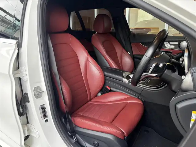 メルセデス・ベンツ Ｃ２００ ワゴン スポーツ 本革 宮城県 2015(平27)年 5.7万km ポーラホワイト AMGラインパッケージ/レザーエクスクルーシブパッケージ/純正HDDナビ/バックカメラ/フルセグTV/Bluetooth接続/CD/DVD再生/赤革シート/パワーシート/シートヒーター/ステアリングスイッチ/パドルシフト/パフュームアトマイザー/アイドリングストップ/ACC/レーンキープアシスト/パワーバックドア/LEDヘッドライト/アダプティブヘッドライト/ETC/ブルメスターサウンドシステム/ヘッドアップディスプレイ/ジュンセ尾18インチAW(夏)/保証書/取扱説明書/スペアキー×１