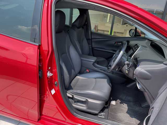 トヨタ プリウス Sツーリングセレクション 愛知県 2019(令1)年 5.5万km エモーショナルレッドⅡ 純正７型SDナビ（SDなし）/レーダークルーズコントロール/シートヒーター/バックカメラ/コーナーセンサー/純正アルミホイール/LEDヘッドライト/オートマチックハイビーム/衝突軽減システム/フルセグ/CD/DVD/Bluetooth/ETC/ステアリングスイッチ/スマートキー/プッシュスタート