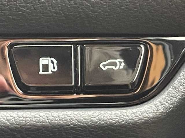 レクサス ＮＸ 350h バージョンL 茨城県 2023(令5)年 2万km ソニッククォーツ 純正ナビ　/-BT/AM/FM/TV/SD/レーダークルーズコントロール　/全方位カメラ　/ＥＴＣ2.0　/パーキングアシスト　/デジタルインナーミラー　/サンルーフ/レザーシート　/D席N席シートヒーター　/D席N席シートエアコン　/D席N席パワーシート　/ＬＥＤライト　/コーナーセンサー前後/アイドリングストップ/オートライト/オートマチックハイビーム/レーンキープアシスト/電動リアゲート
