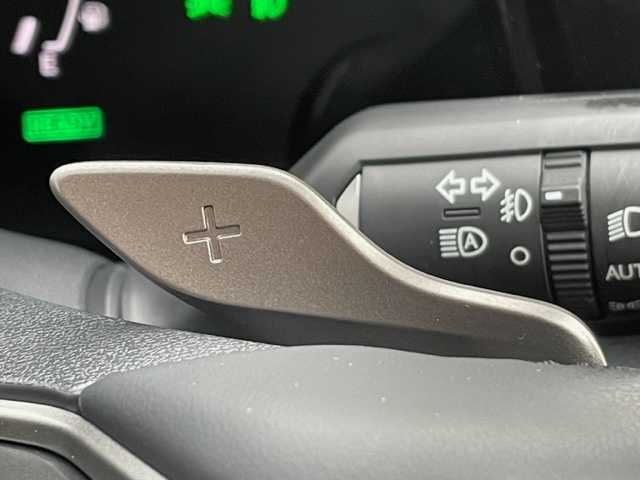 レクサス ＮＸ 350h バージョンL 茨城県 2023(令5)年 2万km ソニッククォーツ 純正ナビ　/-BT/AM/FM/TV/SD/レーダークルーズコントロール　/全方位カメラ　/ＥＴＣ2.0　/パーキングアシスト　/デジタルインナーミラー　/サンルーフ/レザーシート　/D席N席シートヒーター　/D席N席シートエアコン　/D席N席パワーシート　/ＬＥＤライト　/コーナーセンサー前後/アイドリングストップ/オートライト/オートマチックハイビーム/レーンキープアシスト/電動リアゲート
