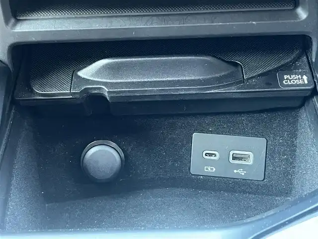 レクサス ＮＸ 350h バージョンL 佐賀県 2023(令5)年 2万km ソニッククォーツ サンルーフ/デジタルインナーミラー/レクサスセーフティシステム＋/・プリクラッシュセーフティ/・レーンキープアシスト/・レーダークルーズコントロール/・オートマチックハイビーム/クリアランスソナー/ブラインドスポットモニター/パーキングアシスト/パーキングサポートブレーキ/プロアクティブドライビングアシスト/純正ディスプレイ/・コネクトナビ/・パノラミックビューモニター/・フルセグTV/BT/純正前後ドラレコ/LEDヘッドライト/フォグランプ/ETC2.0/純正20インチAW/茶革シート/パワーシート/シートメモリ/シートヒーター/シートベンチレーション/パワーバックドア/革巻きステアリング/パドルシフト/ステアリングヒーター/電動パーキングスイッチ/ブレーキホールド/ヘッドアップディスプレイ/後席100V電源/トノカバー/ラゲッジマット/スペアキー×１/カードキー×1/取扱説明/保証書