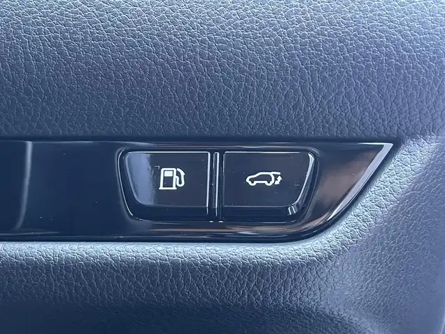 レクサス ＮＸ 350h バージョンL 佐賀県 2023(令5)年 2万km ソニッククォーツ サンルーフ/デジタルインナーミラー/レクサスセーフティシステム＋/・プリクラッシュセーフティ/・レーンキープアシスト/・レーダークルーズコントロール/・オートマチックハイビーム/クリアランスソナー/ブラインドスポットモニター/パーキングアシスト/パーキングサポートブレーキ/プロアクティブドライビングアシスト/純正ディスプレイ/・コネクトナビ/・パノラミックビューモニター/・フルセグTV/BT/純正前後ドラレコ/LEDヘッドライト/フォグランプ/ETC2.0/純正20インチAW/茶革シート/パワーシート/シートメモリ/シートヒーター/シートベンチレーション/パワーバックドア/革巻きステアリング/パドルシフト/ステアリングヒーター/電動パーキングスイッチ/ブレーキホールド/ヘッドアップディスプレイ/後席100V電源/トノカバー/ラゲッジマット/スペアキー×１/カードキー×1/取扱説明/保証書