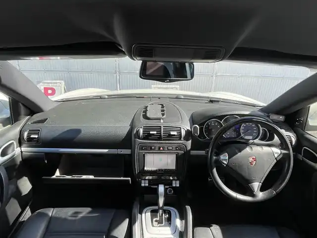 ポルシェ カイエン S 茨城県 2009(平21)年 8.9万km パール フリップダウンDVDのみ/パドルシフト/HDDナビ/ワンセグテレビ/ETC/ワンセグテレビ/ＥＴＣ/４ＷＤ/純正ホイール/パワーシート/レザーシート