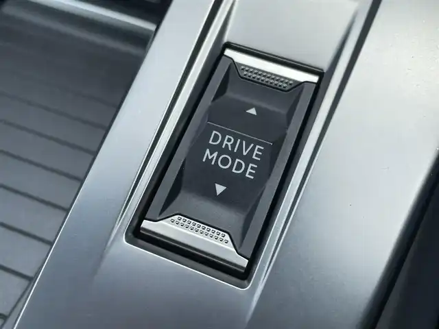 プジョー プジョー ３０８ SW GT ブルーHDi 東京都 2023(令5)年 2.3万km 白 純正ナビ/USB/Bluetooth/純正ミラースクリーン/アンビエントライト/360°カメラ/前後ドライブレコーダー/ETC/ACC/BSM/LKA/サンルーフ/ワイヤレス充電/ハーフレザーシート/シートヒーター/パワーバックドア