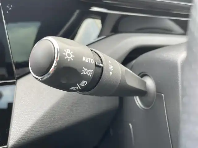 プジョー プジョー ３０８ SW GT ブルーHDi 東京都 2023(令5)年 2.3万km 白 純正ナビ/USB/Bluetooth/純正ミラースクリーン/アンビエントライト/360°カメラ/前後ドライブレコーダー/ETC/ACC/BSM/LKA/サンルーフ/ワイヤレス充電/ハーフレザーシート/シートヒーター/パワーバックドア