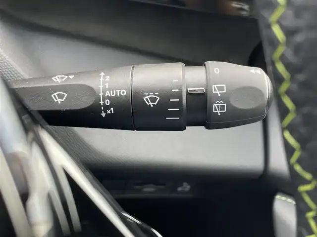 プジョー プジョー ３０８ SW GT ブルーHDi 東京都 2023(令5)年 2.3万km 白 純正ナビ/USB/Bluetooth/純正ミラースクリーン/アンビエントライト/360°カメラ/前後ドライブレコーダー/ETC/ACC/BSM/LKA/サンルーフ/ワイヤレス充電/ハーフレザーシート/シートヒーター/パワーバックドア