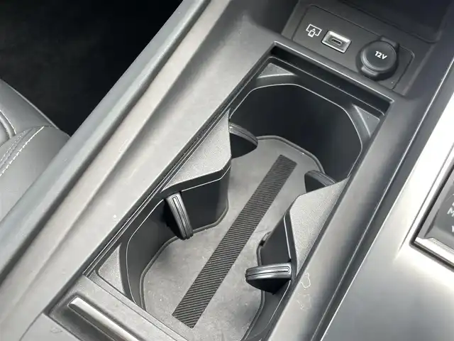 プジョー プジョー ３０８ SW GT ブルーHDi 東京都 2023(令5)年 2.3万km 白 純正ナビ/USB/Bluetooth/純正ミラースクリーン/アンビエントライト/360°カメラ/前後ドライブレコーダー/ETC/ACC/BSM/LKA/サンルーフ/ワイヤレス充電/ハーフレザーシート/シートヒーター/パワーバックドア