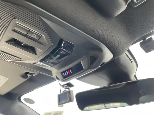 プジョー プジョー ３０８ SW GT ブルーHDi 東京都 2023(令5)年 2.3万km 白 純正ナビ/USB/Bluetooth/純正ミラースクリーン/アンビエントライト/360°カメラ/前後ドライブレコーダー/ETC/ACC/BSM/LKA/サンルーフ/ワイヤレス充電/ハーフレザーシート/シートヒーター/パワーバックドア