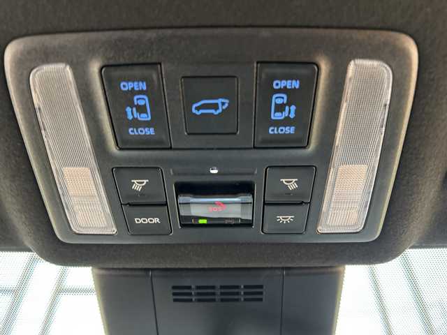 トヨタ ヴォクシー S－Z 埼玉県 2024(令6)年 0.8万km ホワイトパールクリスタルシャイン トヨタセーフティーセンス /快適利便パッケージHigh /純正ディスプレイオーディオ/　　ナビ機能有/CD/DVD/BT/ フルセグ/バック/フロント/サイドカメラ /両側パワースライドドア /パワーバックドア /レーダークルーズコントロール /LEDオートライト/ハーフレザーシート/シートヒーター/純正17インチアルミホイール/ステアリングヒーター/ステアリングスイッチ/純正ETC2.0/禁煙車