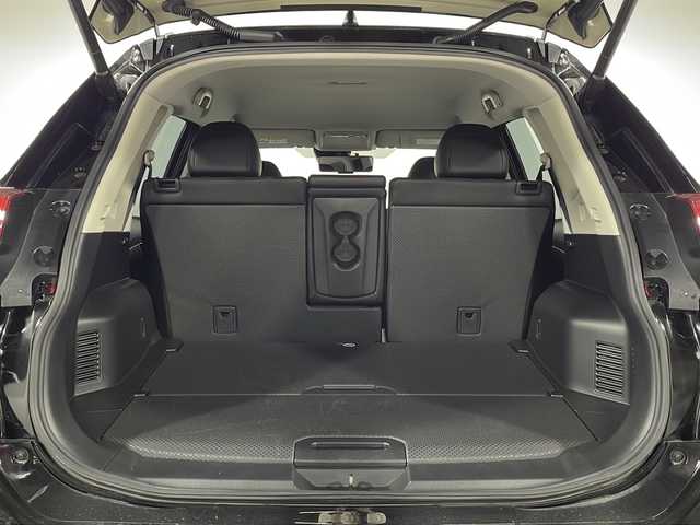 日産 エクストレイル 20Xi 広島県 2020(令2)年 4.8万km ダイヤモンドブラック 純正ナビ/全周囲カメラ/電動リアゲート/パワーシート/シートヒーター/インテリジェントルームミラー/ブラインドスポットモニター/ドラレコ/ＥＴＣ/オートマチックハイビーム/電動パーキングブレーキ/衝突被害軽減/レーンキープ/オートマチックハイビーム/純正18インチアルミホイール(225/60/R18)/エアバッグ(運転席/助手席)