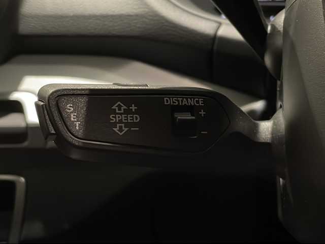 アウディ Ｑ２ 30TFSIスポーツ 新潟県 2020(令2)年 2.4万km ミトスブラックメタリック コンビニエンスパッケージ/・アドバンストキーシステム/・アウディパーキングシステム/LEDライトパッケージ/・LEDヘッドライト/・ライティングパッケージ/セーフティパッケージ/・サイドアシスト/・アクティブレーンアシスト/・トラフィックジャムアシスト/・ハイビームアシスト/ベーシックパッケージ/・デラックスオートマチックエアコンディショナー/・レイン/ライトセンサー/・アウディプレセンスフロント/アダプティブクルーズコントロール/純正HDDナビ/・TV/FM/AM/Bluetooth/バックカメラ/シートヒーター/ＥＴＣ2.0