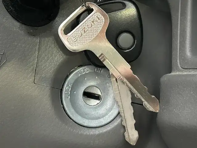 スズキ エブリイ JOIN 新潟県 2020(令2)年 5万km ブルーイッシュブラックパール3 ワンオーナー/衝突軽減/レーンキープアシスト/コーナーセンサー/両側スライドドア/オーディオ(AM/FM/CD/AUX)/MTモード付きAT/AUTOライト/ハロゲンヘッドライト/電格ミラー/ドアバイザー/横滑り防止/リモコンキー